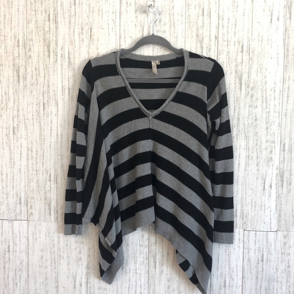 Andree Stripe SharkBite Sweater | SIZE S - Picture 1 of 5